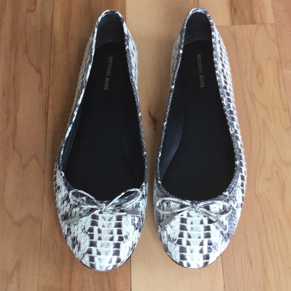 2017 Michael Kors flats - Picture 1 of 4